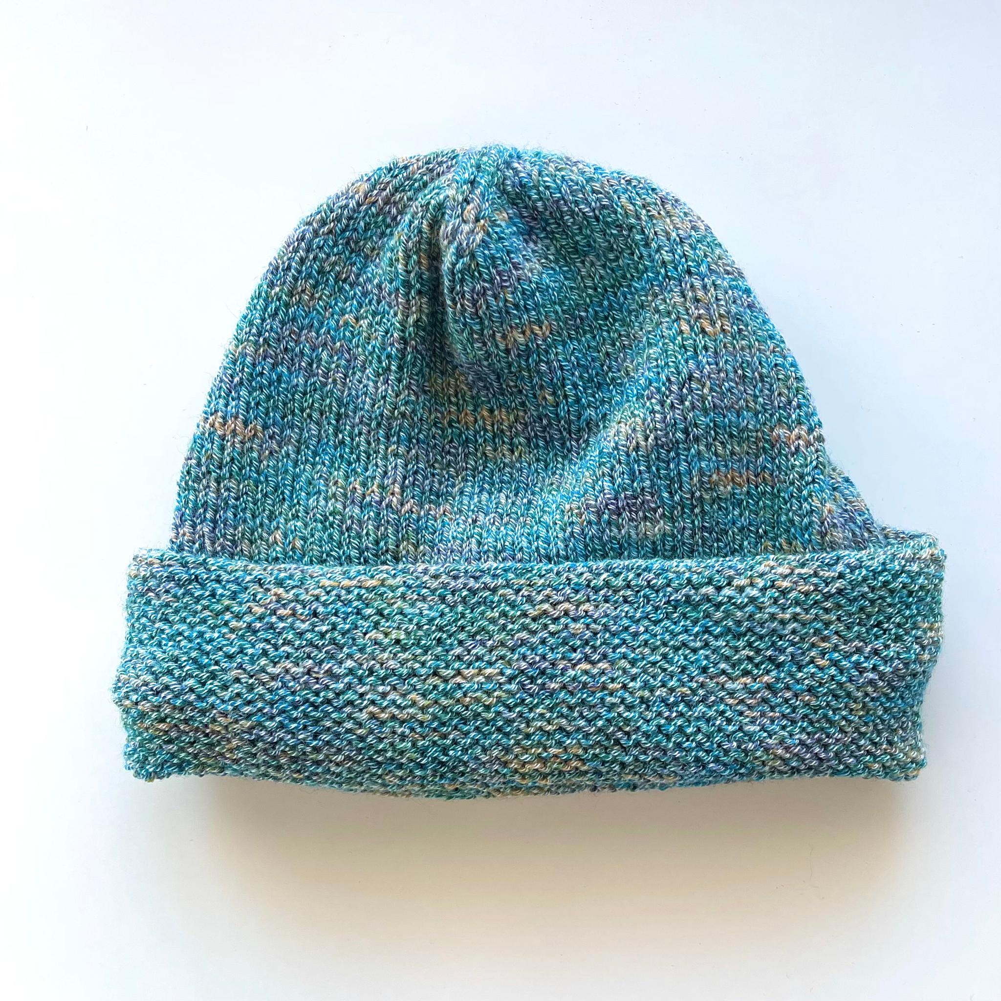 エレガントにかぶるニット帽子1枚目の画像